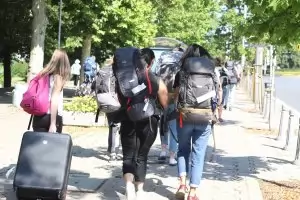 Захариева: Студентите, които искат да пътуват, да охладят ентусиазма 