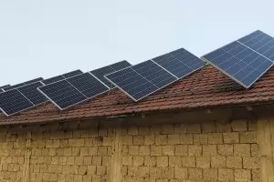 Отпадна разрешителното за строеж за соларни панели на покрива