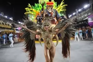 Рио очаква $ 1 трилион приходи от карнавала