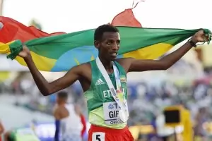 Етиопец подобри световния рекорд в бягането на 3000 м