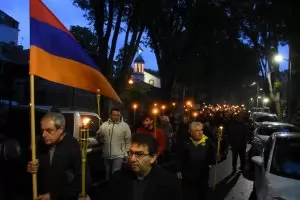 Жертвите на арменския геноцид 
бяха почетени въпреки шефа на НС