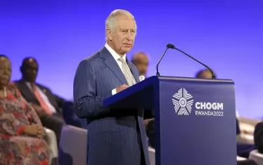 Принц Чарлс приел крупно дарение от фамилията на Осама бин Ладен
